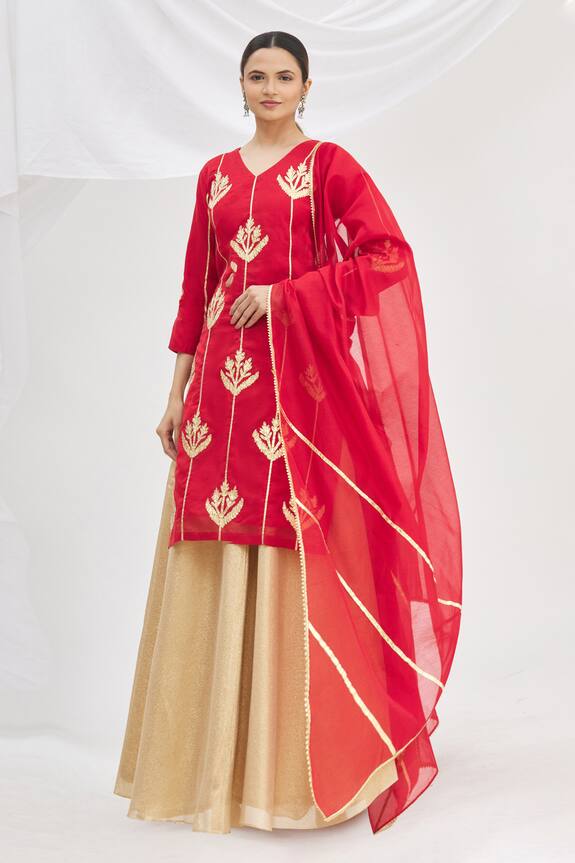 Samyukta Singhania Beige Chanderi Silk Embroidered Kurta And Lehenga Set 0