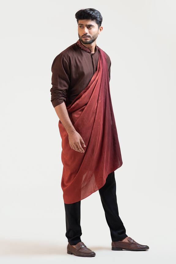 Buy Smriti by Anju Agarwal Brown Cotton Kurta Set With Draped Stole ...