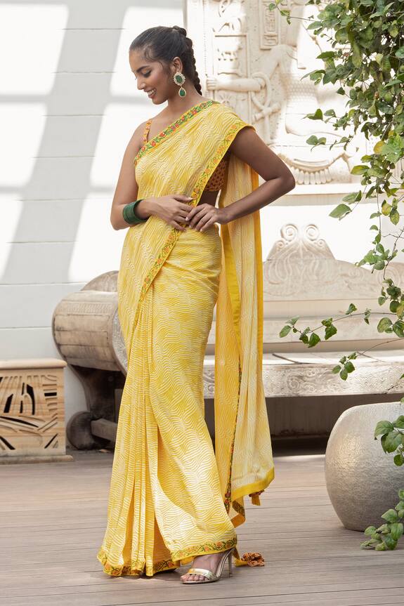 Nikasha Yellow Georgette Printed Saree With Blouse 3