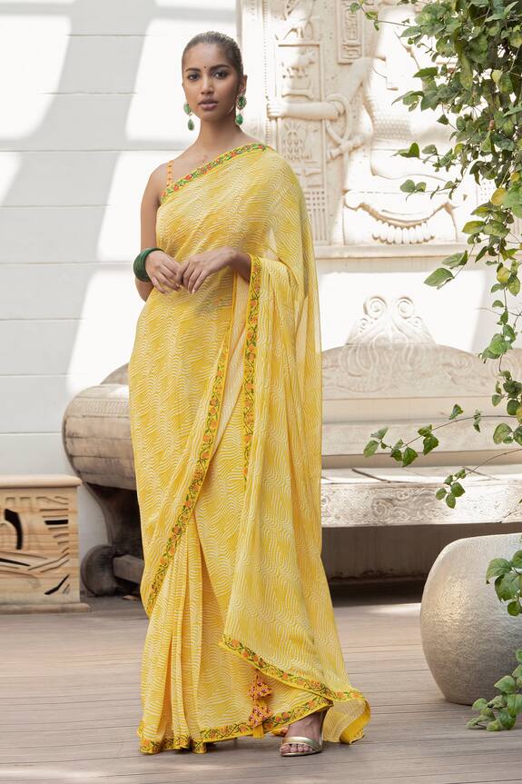 Nikasha Yellow Georgette Printed Saree With Blouse 1