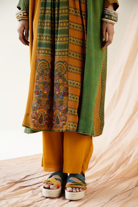 Sunira Designs Yellow Silk Georgette Ajrakh Print Panelled Tunic 3