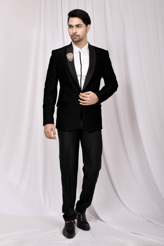 Arihant Rai Sinha Black Textured Suit And Pant Set 1