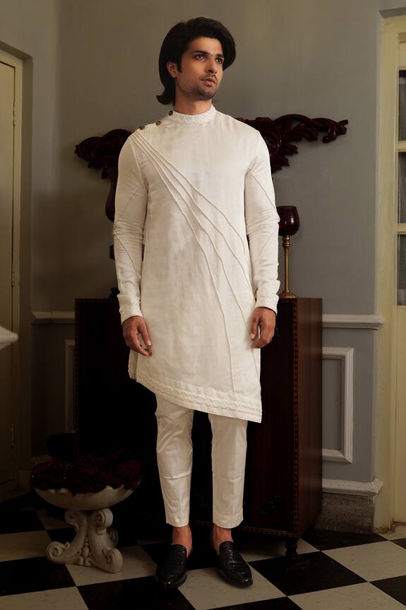 Buy YAJY by Aditya Jain White Dhwaja Silk Kurta Set Online | Aza Fashions