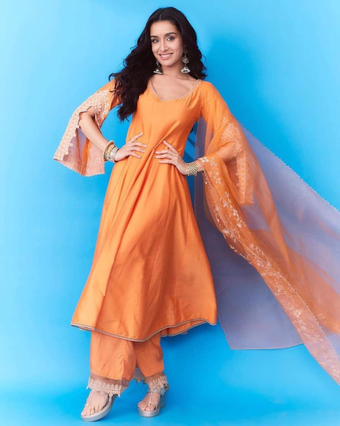 CELEBRITY PICS: Shraddha Kapoor Hot in Golden Dress