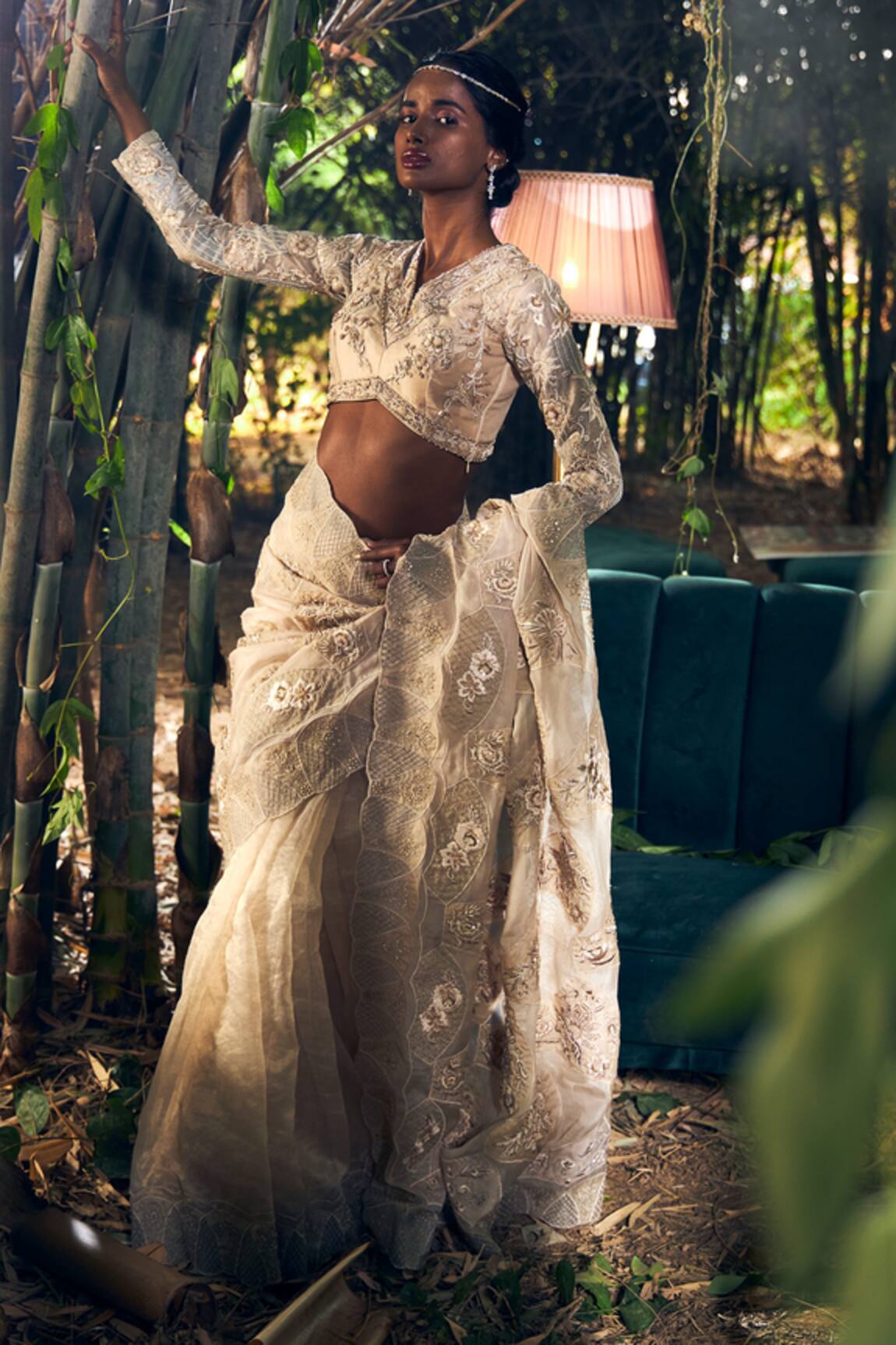 Yami Gautam, Deepika Padukone - Bollywood celebs who wore unique bridal  kalire | Times of India