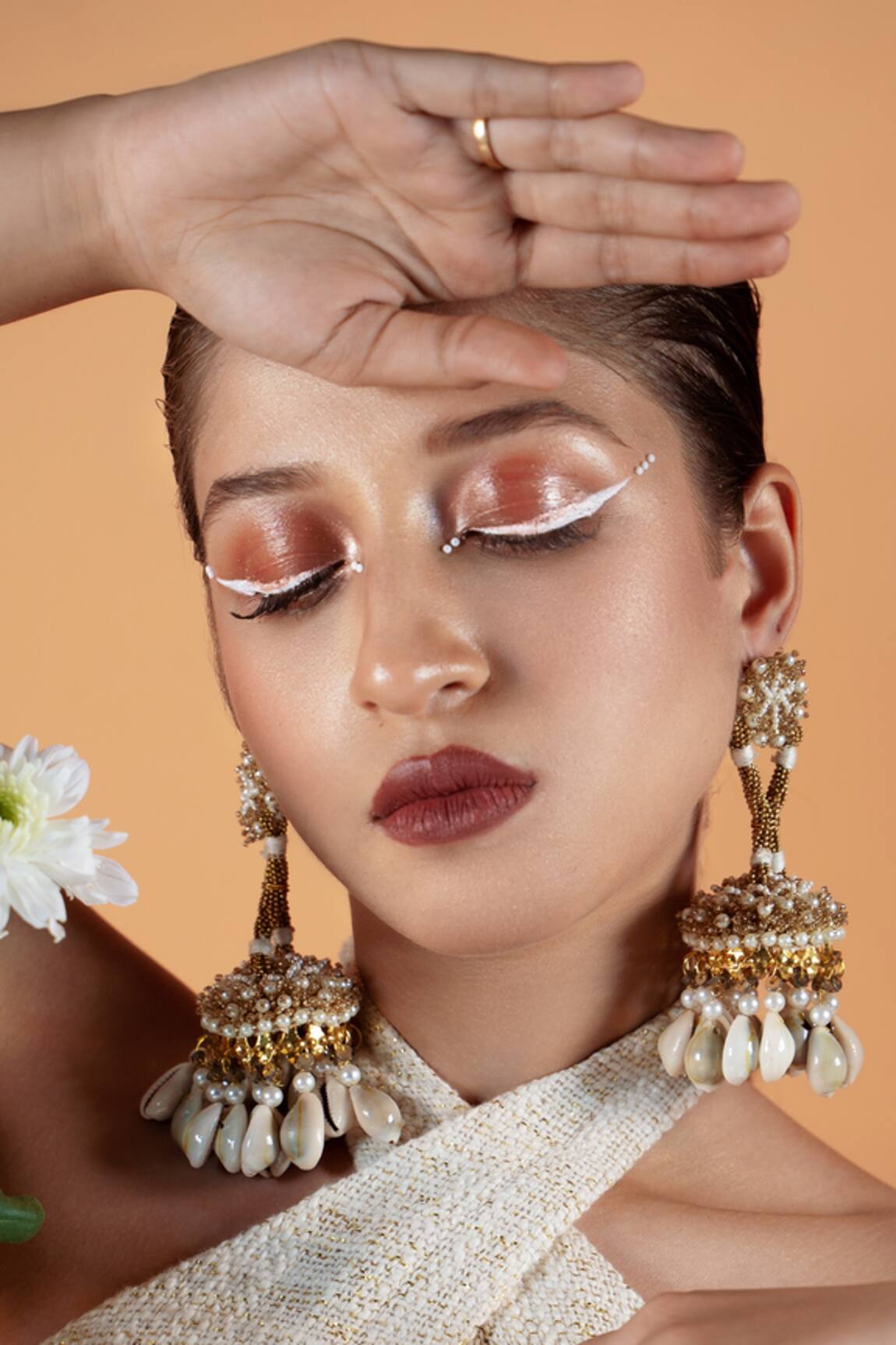 Kanyaadhan By Dhirajaayushi Shell Embellished Jhumkas 