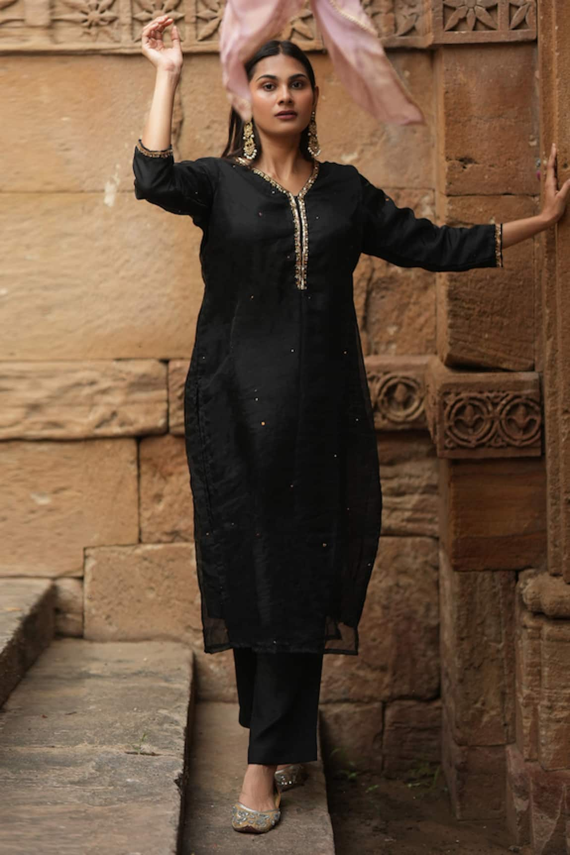 Sagaa by Vanita Chanderi Kurta With Dupatta