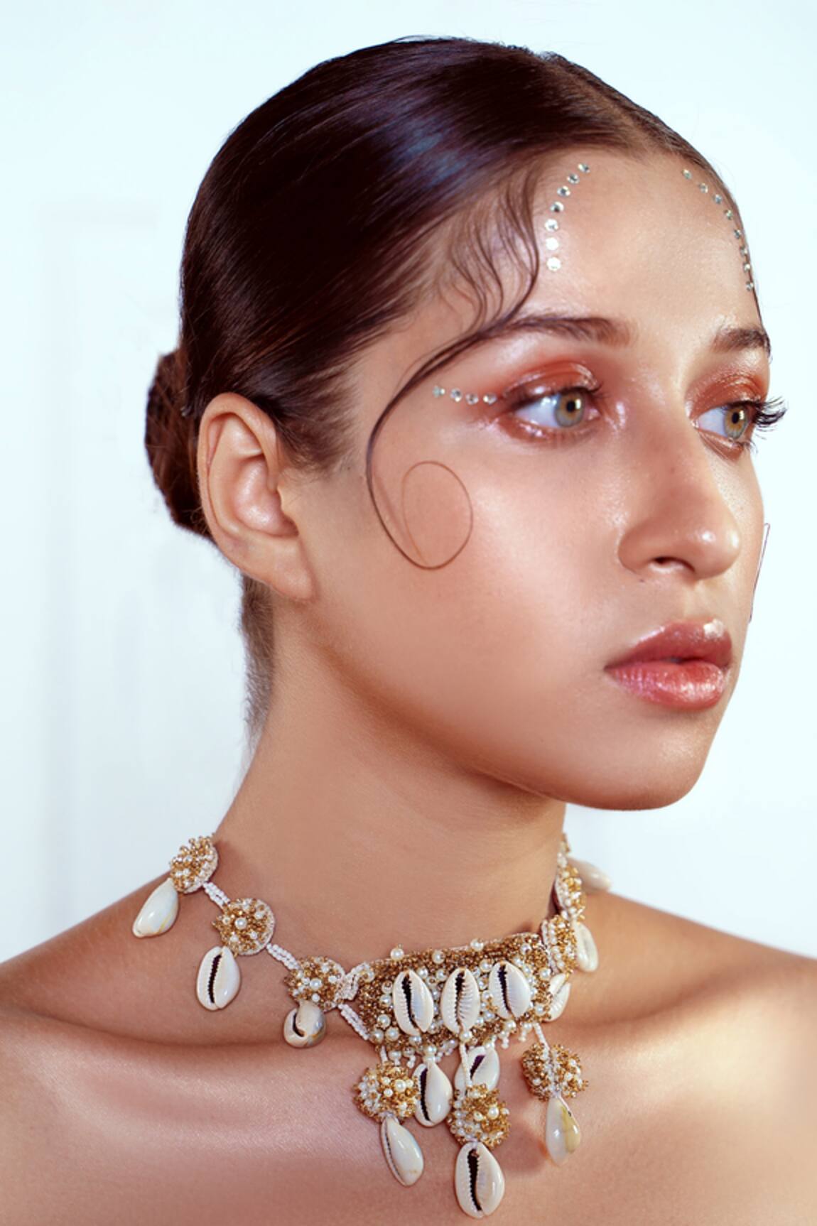 Kanyaadhan By Dhirajaayushi Shell Drop Choker 