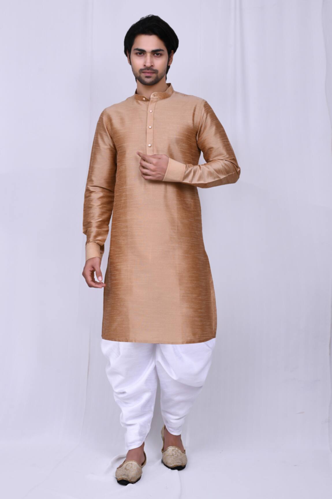Nazaakat by Samara Singh Solid Kurta & Cowl Pant Set