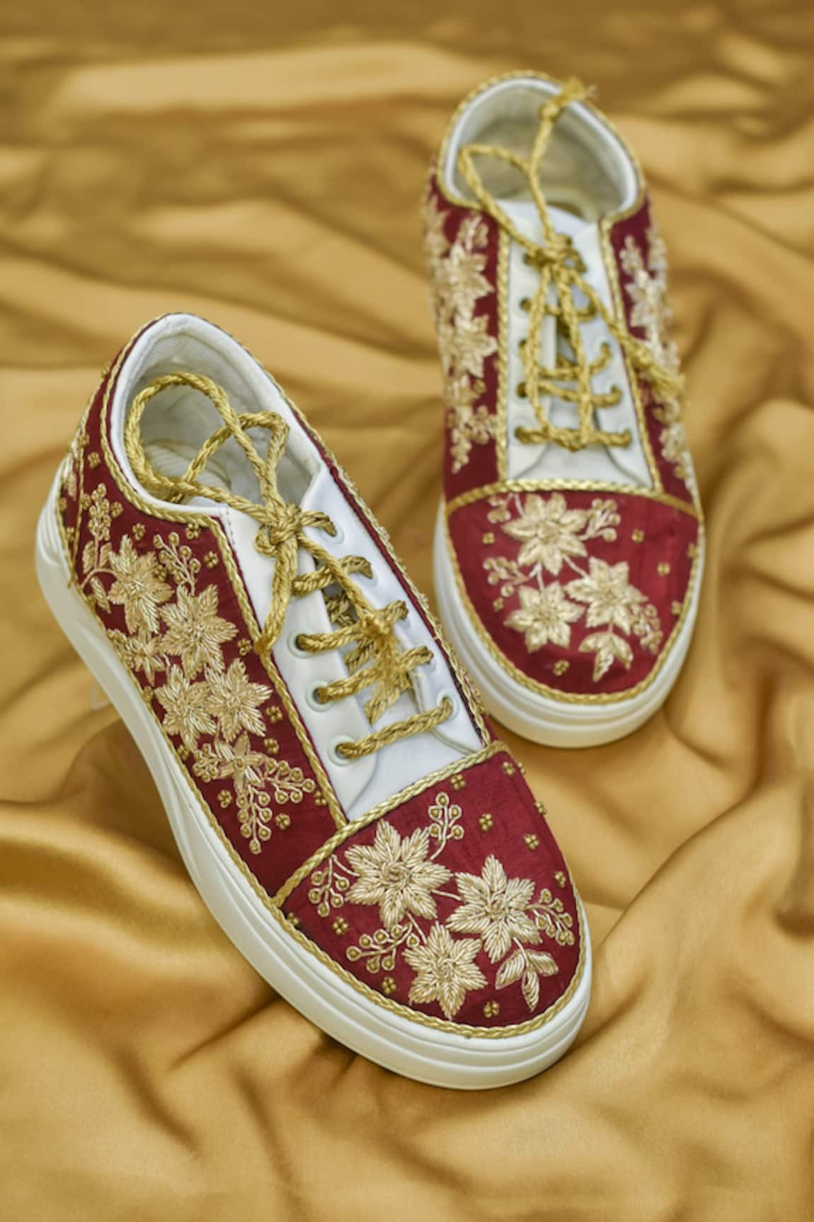 AROUND ALWAYS Cassie Floral Embroidered Sneakers 
