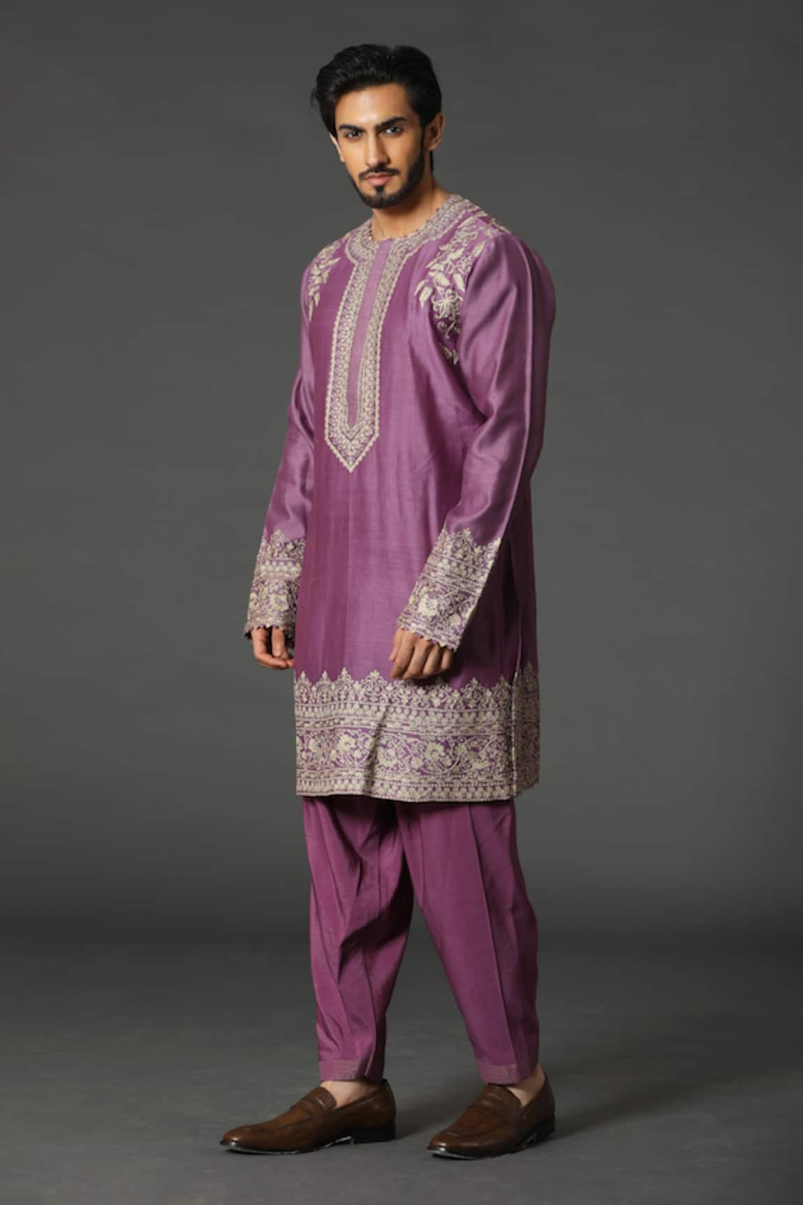 Rar Studio Floral Aari  Embroidered Kurta Set