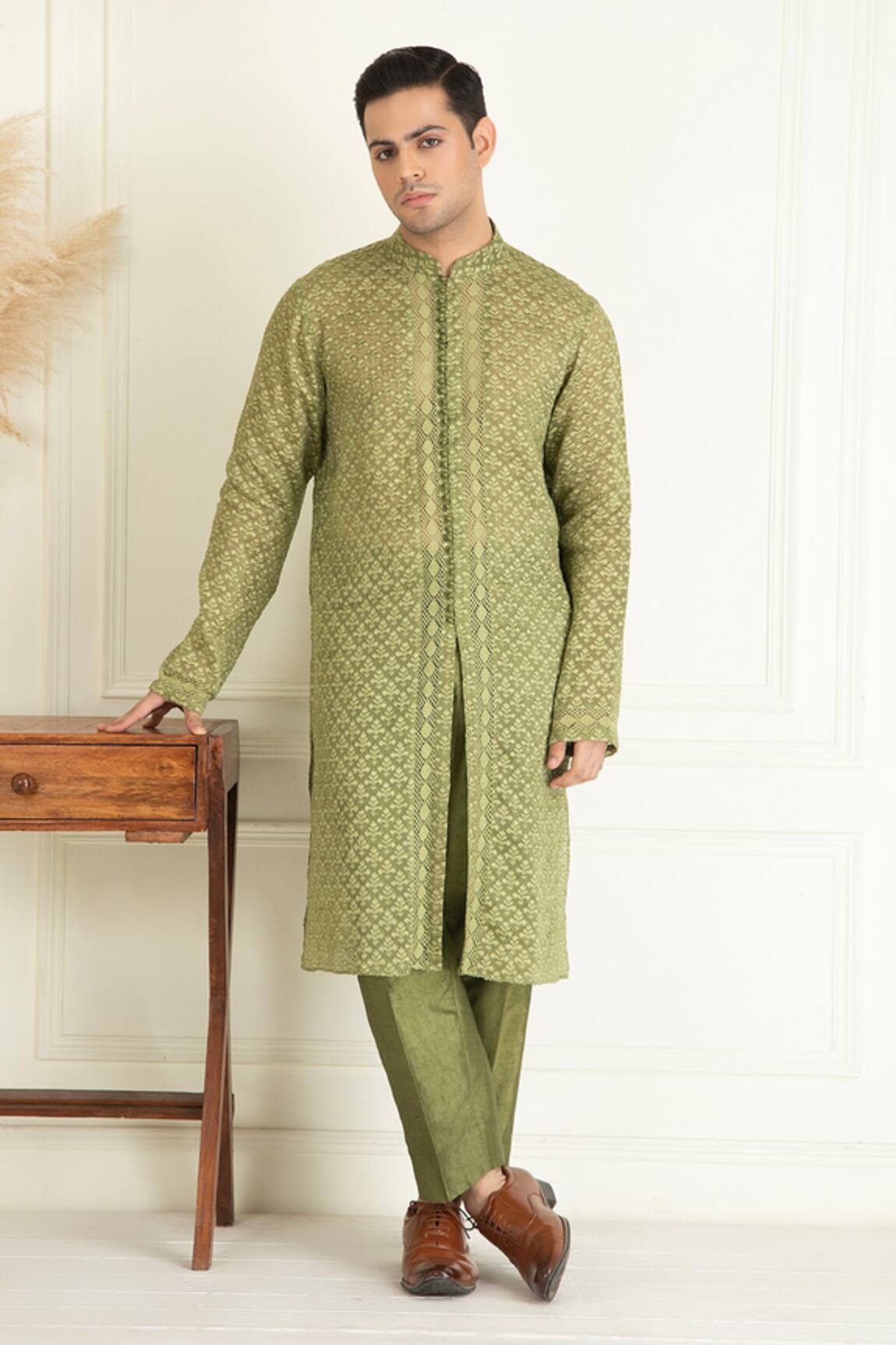 Priyanka Jain Leaf Pattern Jacquard Kurta Set