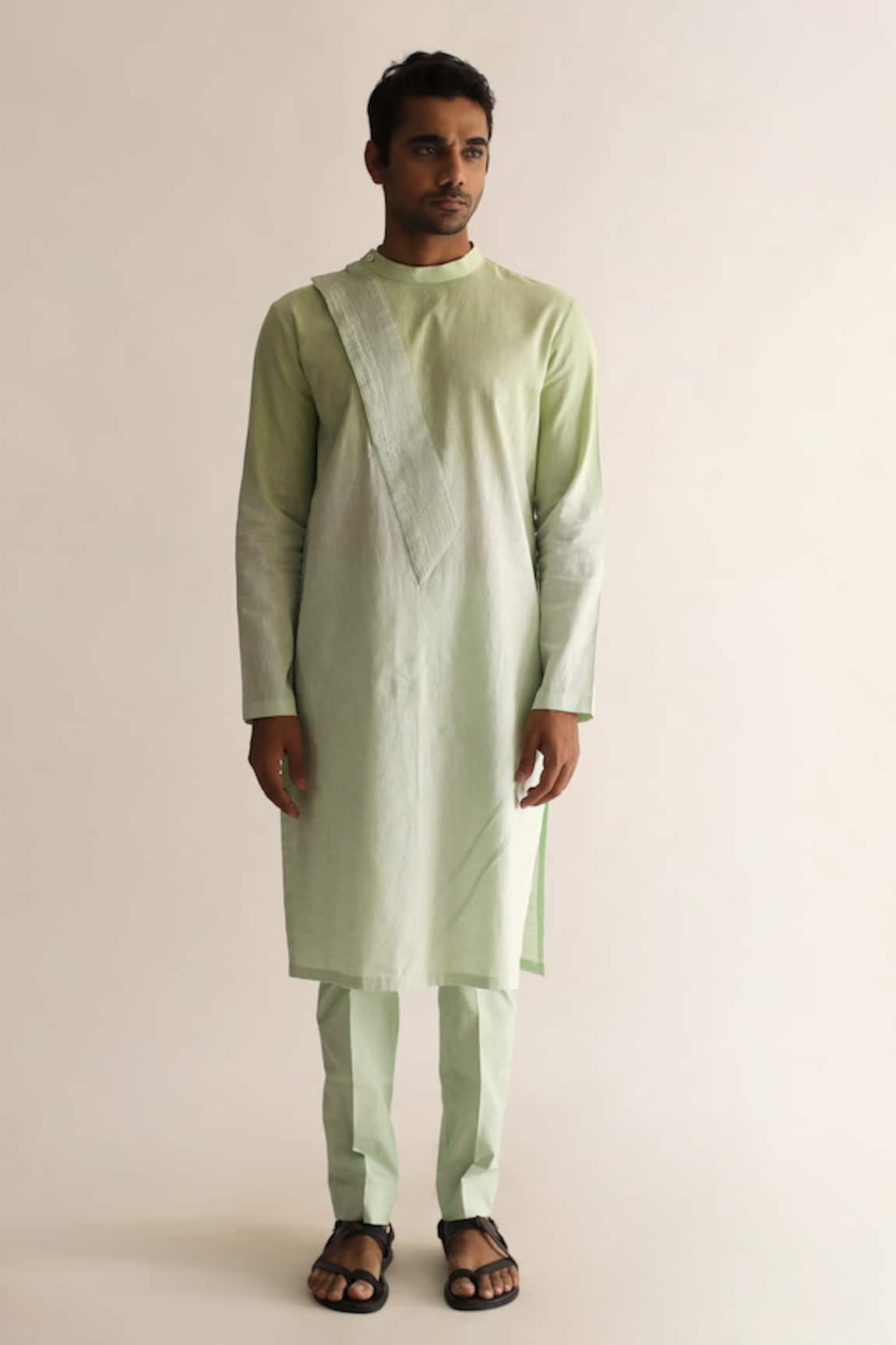 Kaha Meadow Pintuck Detail Kurta