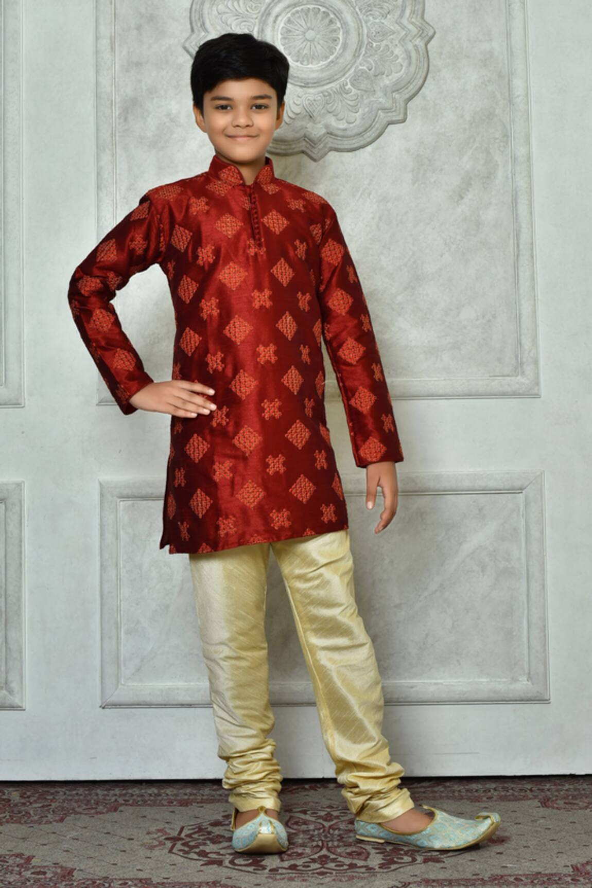 Petite Pomme Diamond Embroidered Kurta