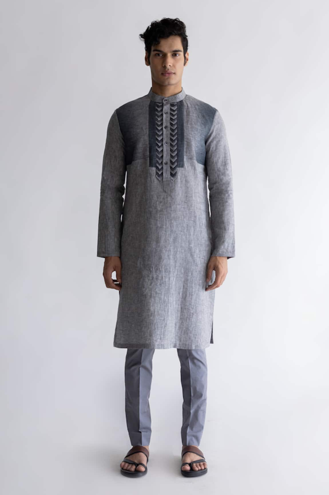 Kaha Lagomg Triangle Cutout Kurta With Pant