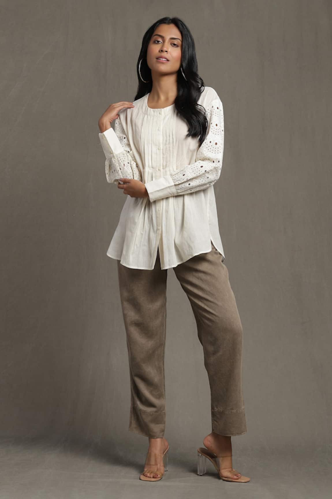Akiso Kurtis  Buy Akiso White Oversized Short Kurti With Side Slits Online   Nykaa Fashion