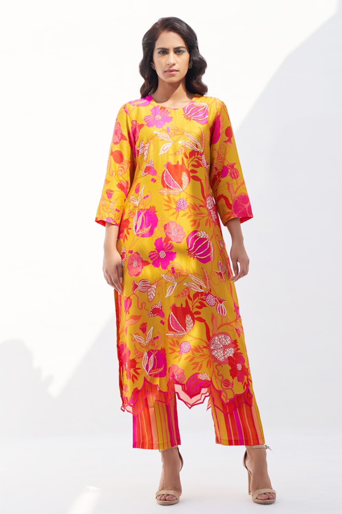 Archana Shah Virtue Pomo Pattern Silk Kurta & Pant Set