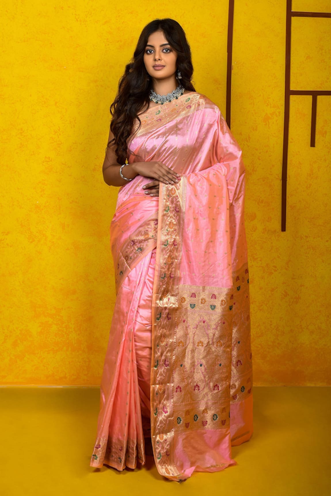 Naaritva India Kadhwa Meenakari Floral Handwoven Saree