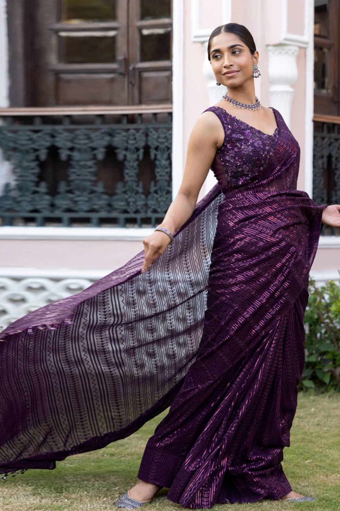 Basanti - Kapde Aur Koffee Embroidered Saree With Blouse