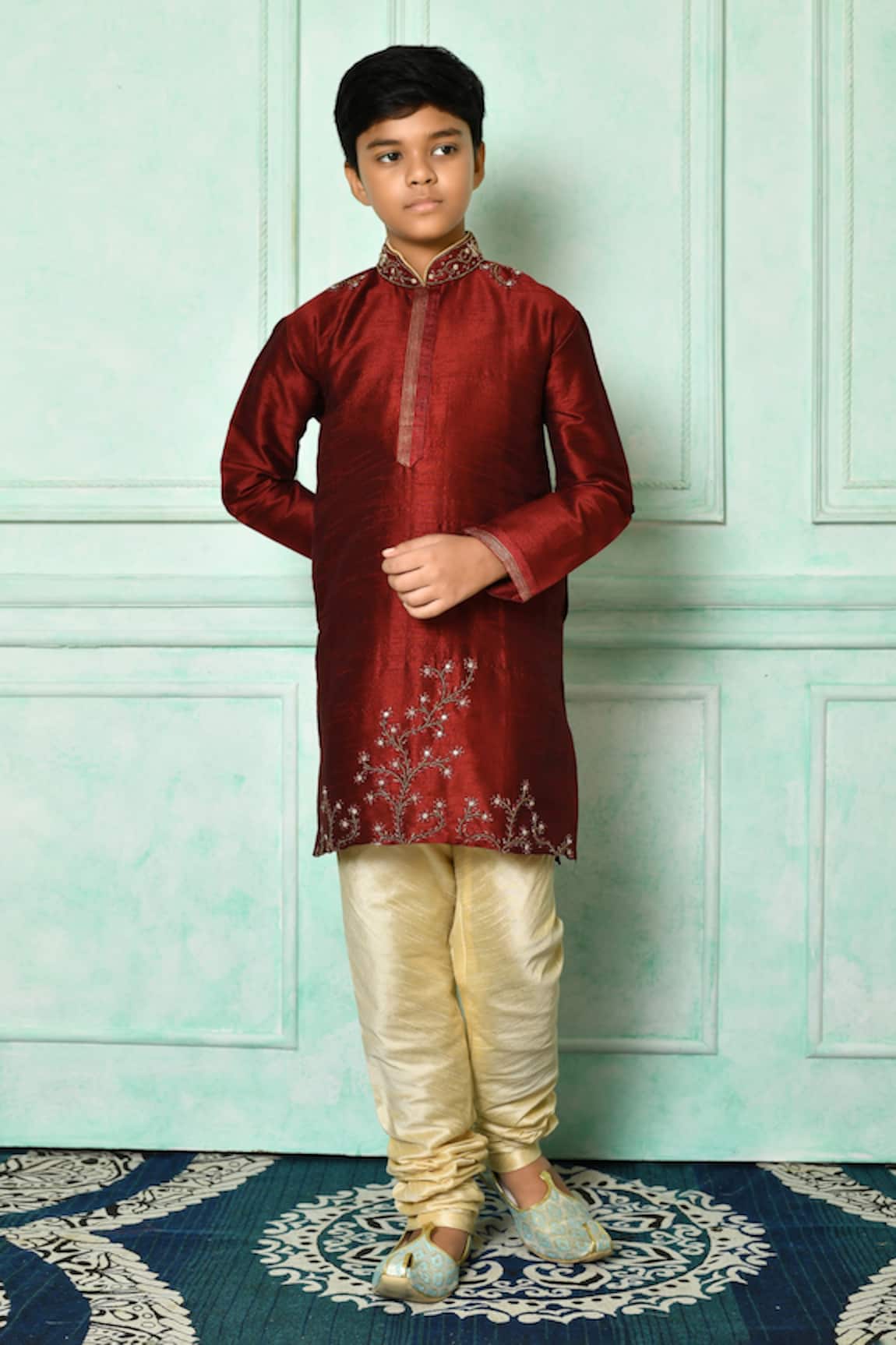 Petite Pomme Embroidered Placed Patterned Kurta 