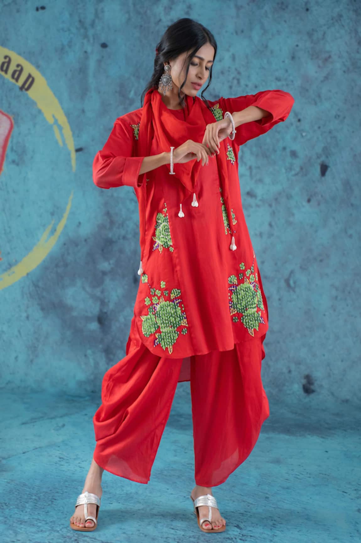 Kacha Tanka Rose Pattern Kurta Set
