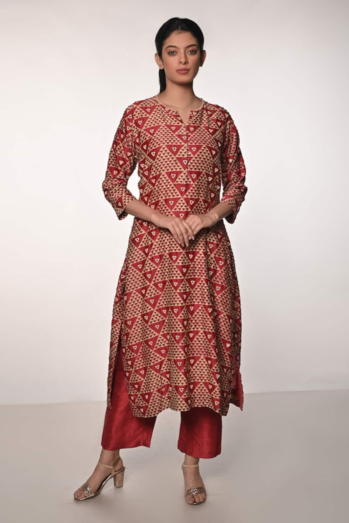 Soumodeep Dutta Chanderi French Knot Embroidered Kurta & Pant Set