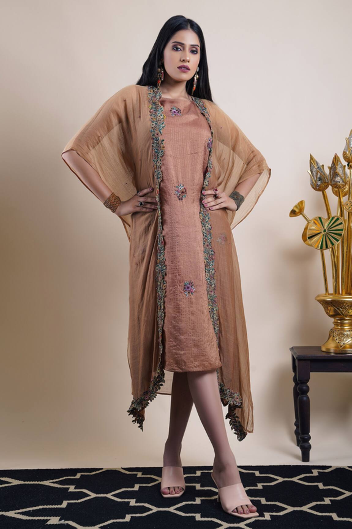 Bhusattva Stripe Pattern Dress With Cape