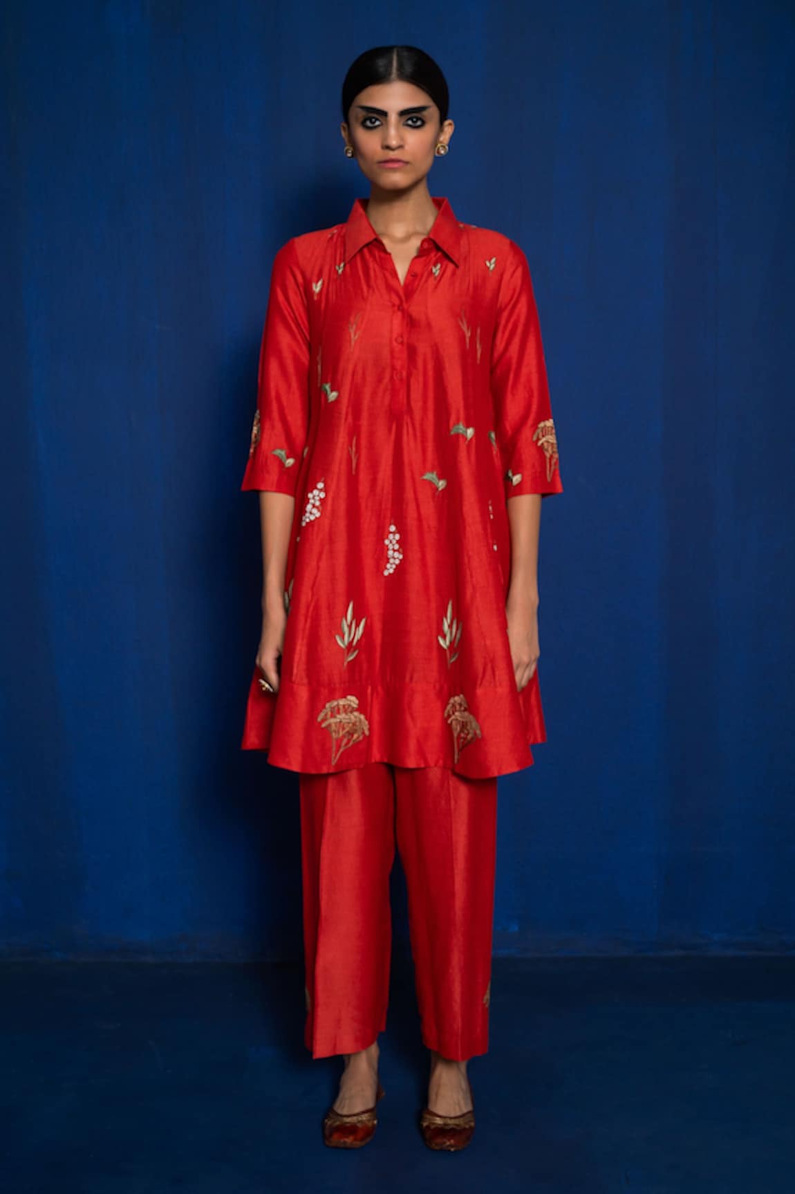 Romaa Floral Thread Embroidered Flared Kurta & Pant Set