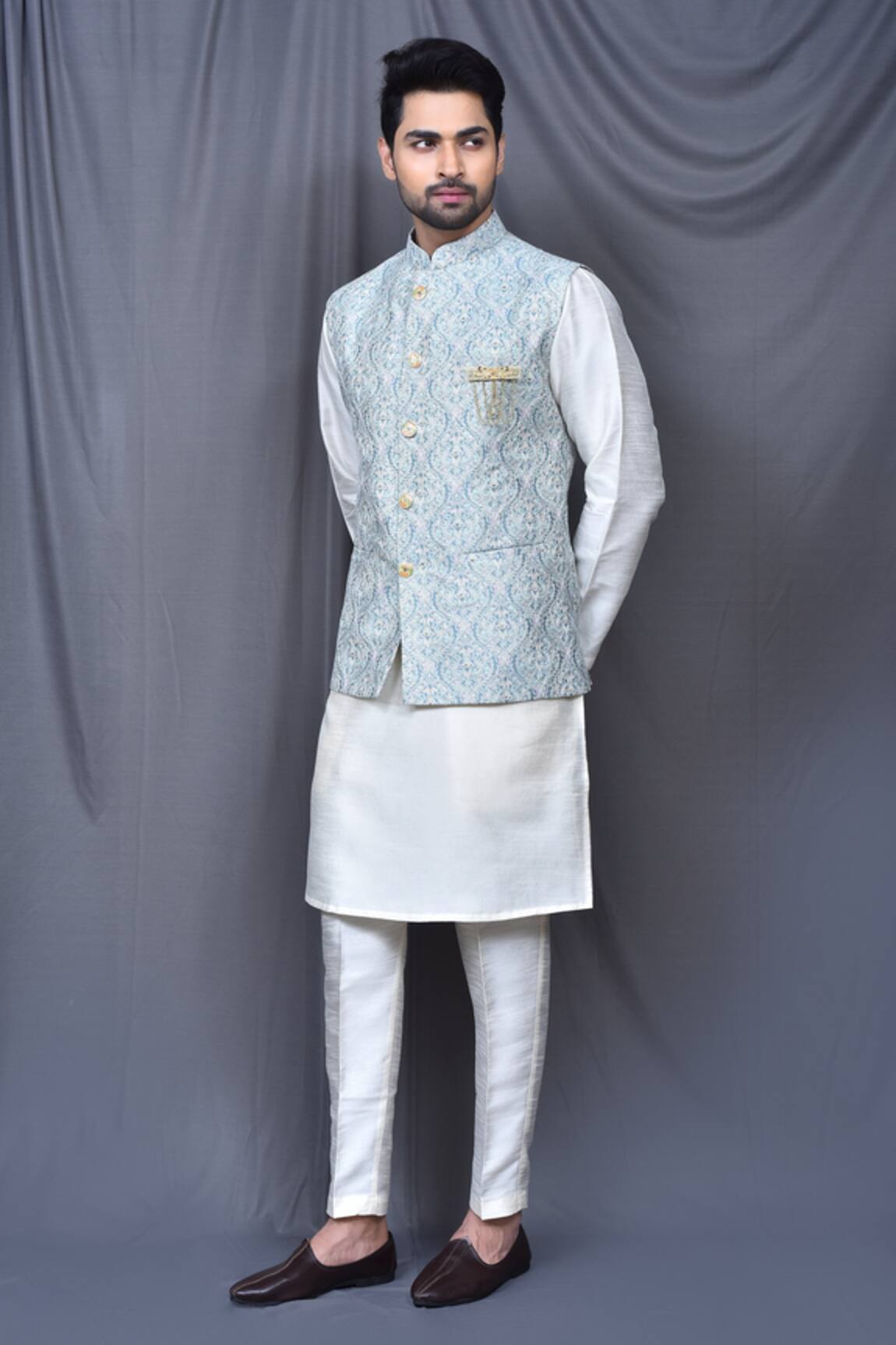 Adara Khan Floral Thread Work Bundi & Contrast Kurta Set