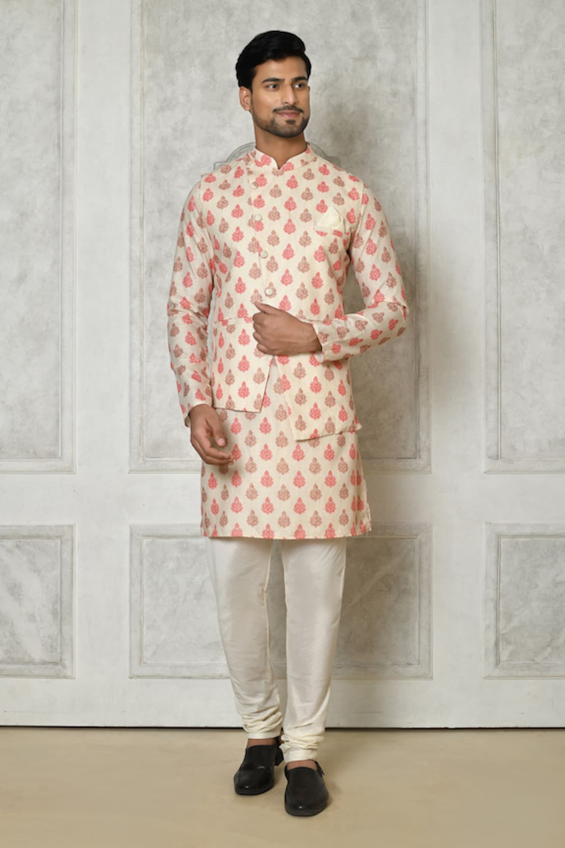 Samyukta Singhania Floral Print Asymmetric Bundi & Kurta Set