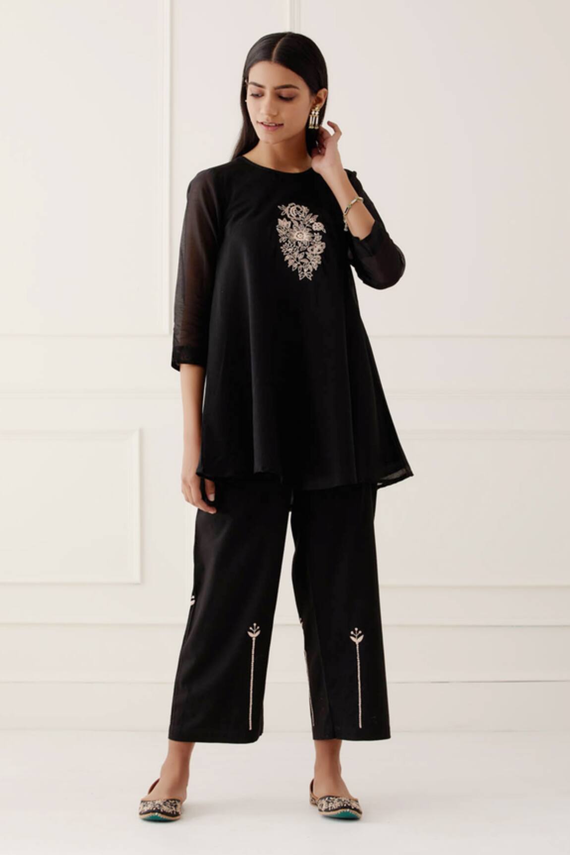 Kamaltaas Embroidered A-Line Kurta & Pant Set