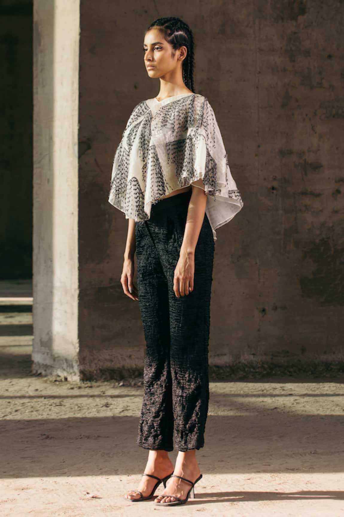 Akhl Tailored Tape Embroidered Trousers 