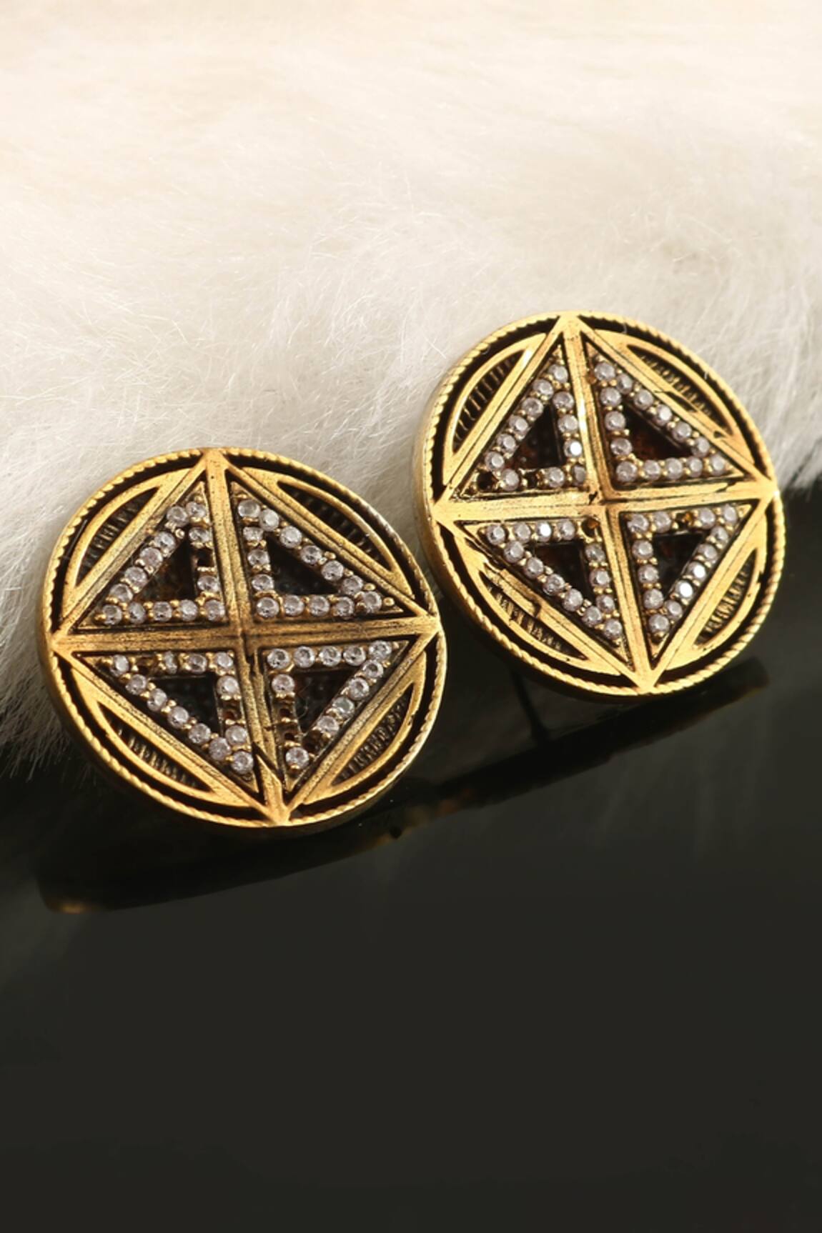 Palace of Silver Round Stud Earrings