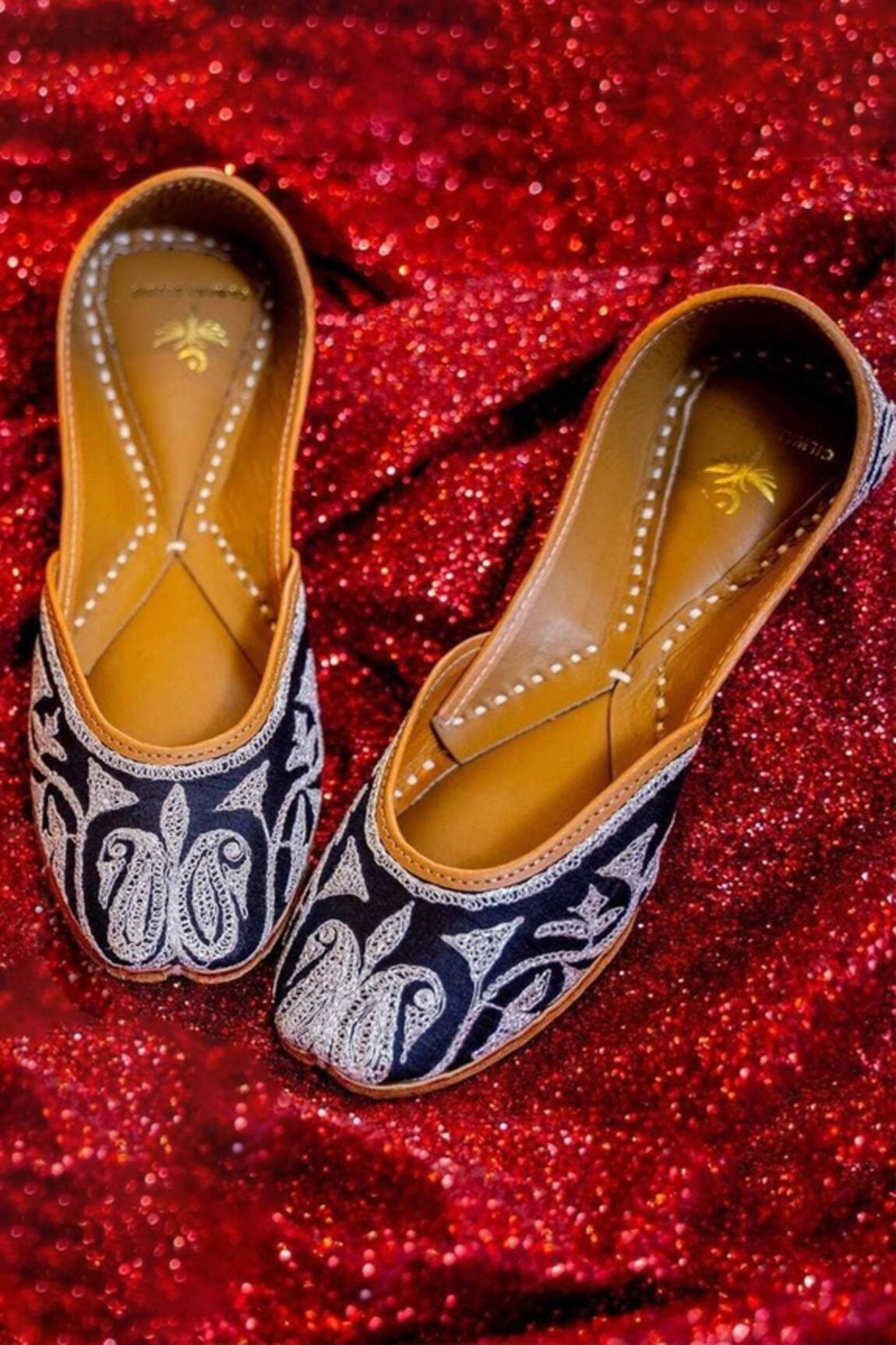 Cilwana Studio Tilla Embroidered Juttis