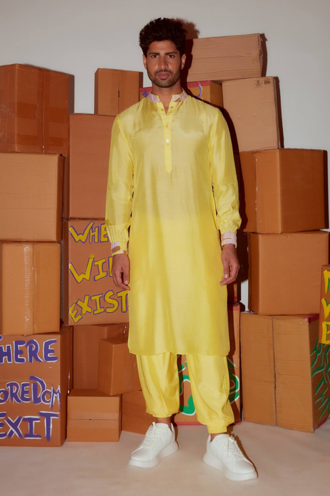 Nirmooha Geometric Printed Cuff Kurta & Joggers Set