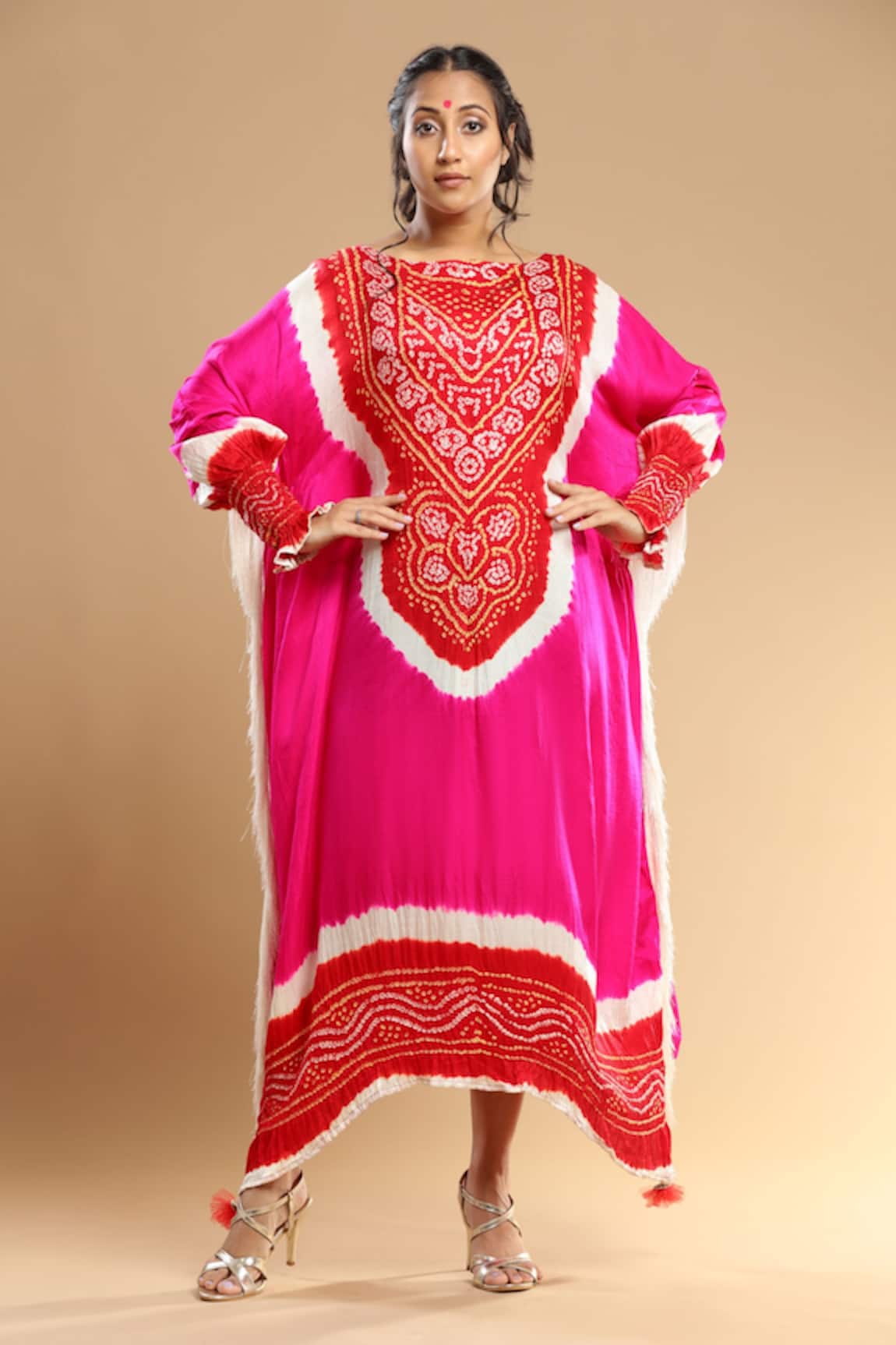 Etasha By Asha Jain Smocked Sleeve Bandhani Pattern Kaftan 