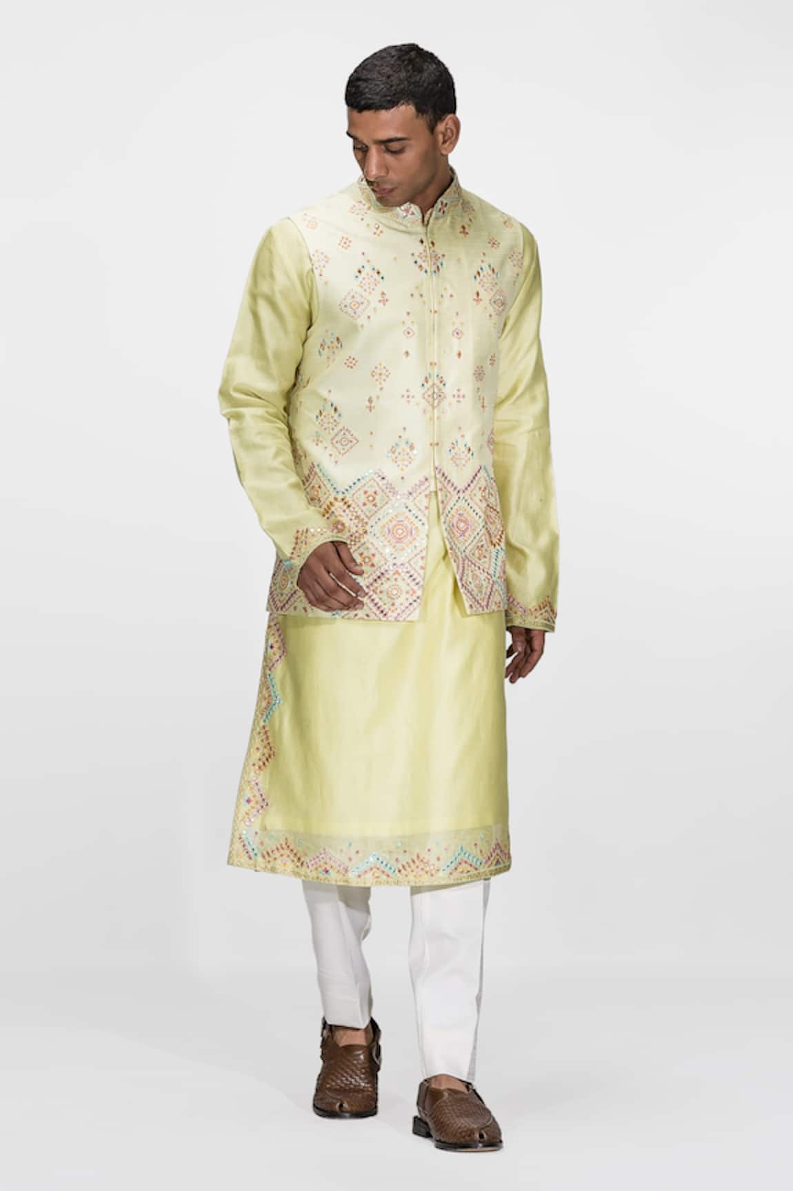 Asuka Geometric Embroidered Bundi & Kurta Set