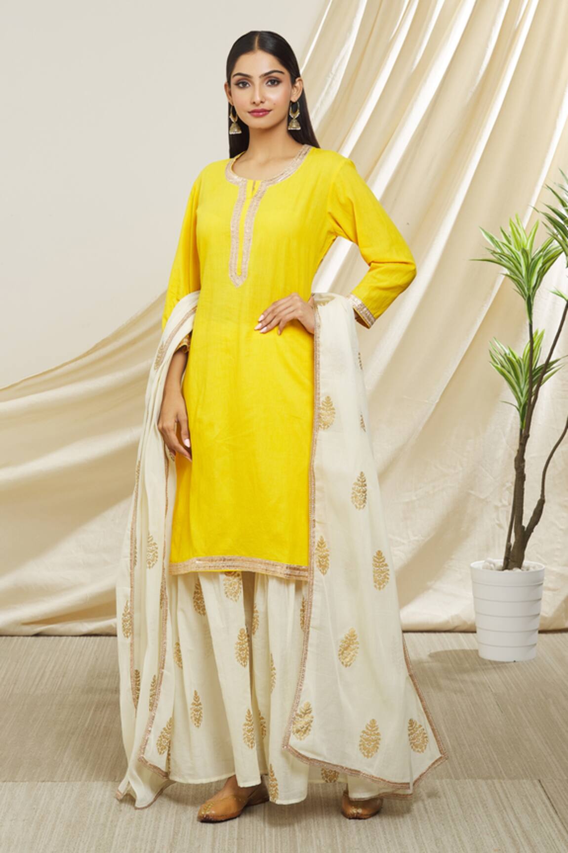 Peenacolada Foil Print Gharara Set