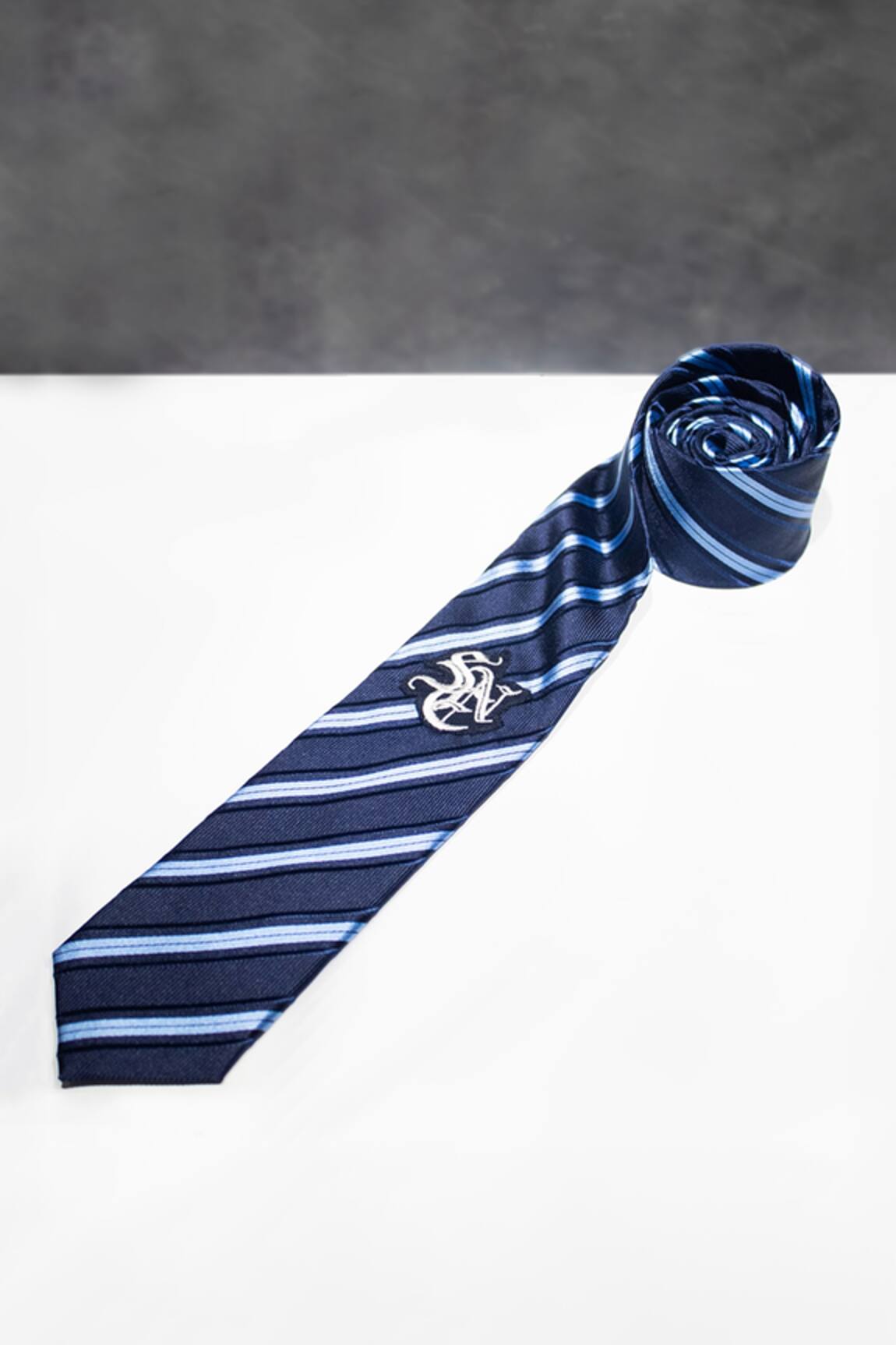 S&N by Shantnu Nikhil Silk Crest & Striped Pattern Tie