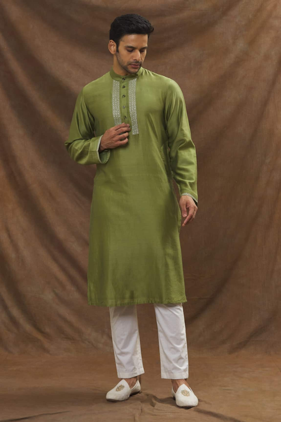 The Men's Kompany Chanderi Silk Kurta & Pant Set