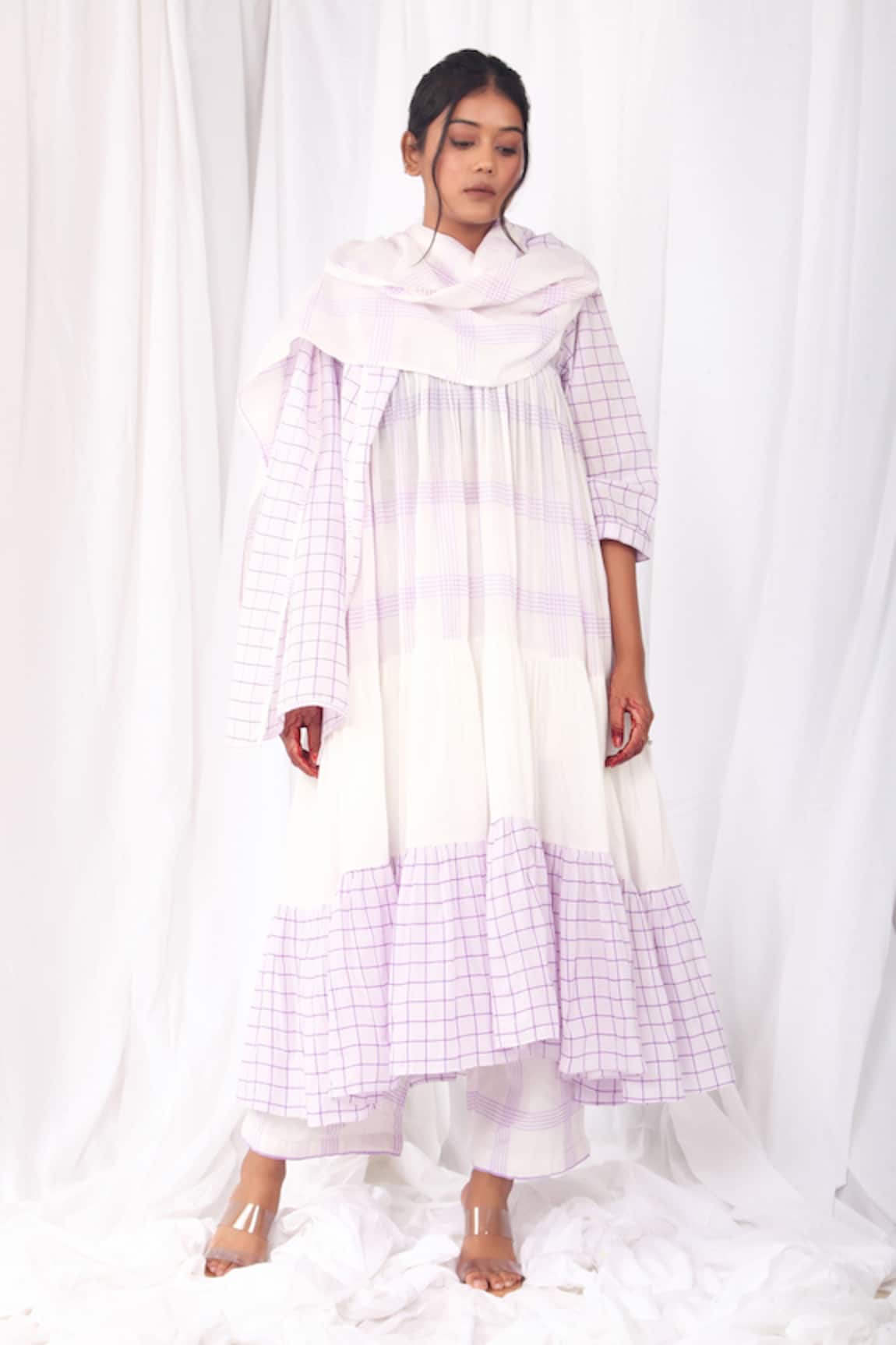 Khat Checkered Pattern Gathered Kurta Pant Set