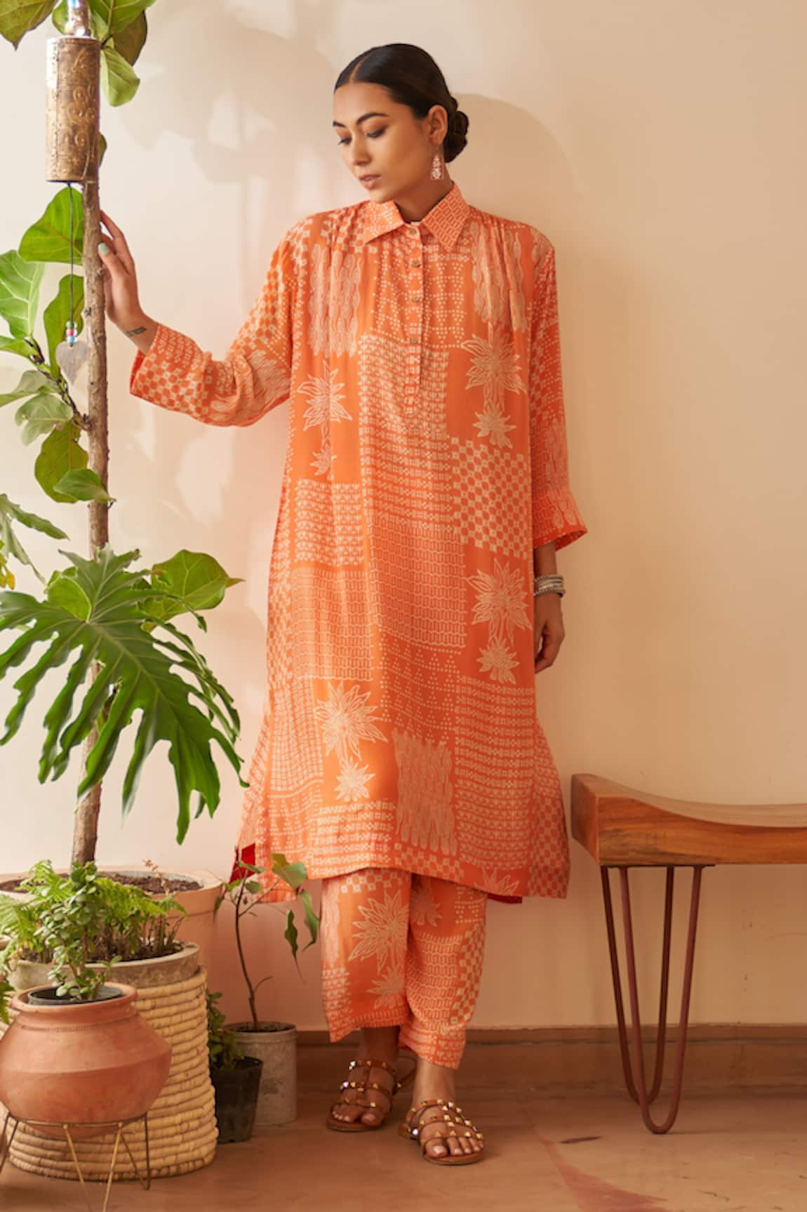 Rekha Agra Abstract Geometric Print Collared Kurta With Pant