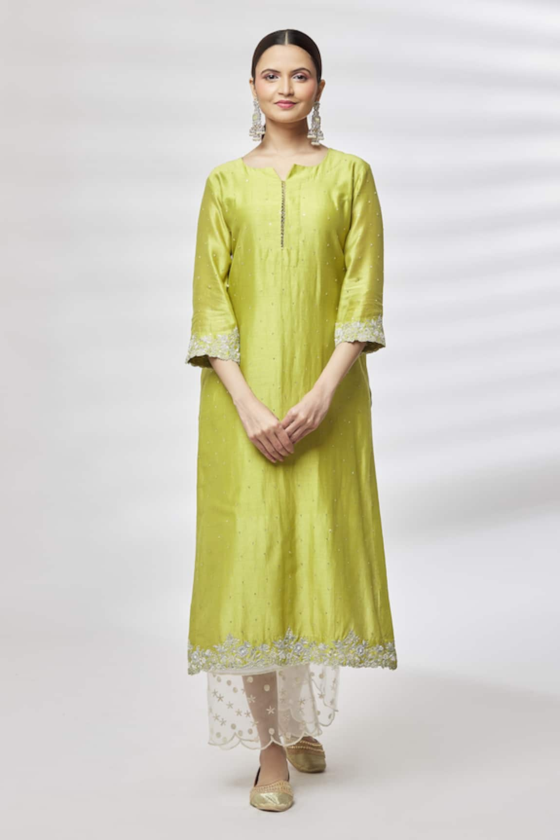 Kasturi Tikmani Chanderi Floral Pattern Kurta & Pant Set