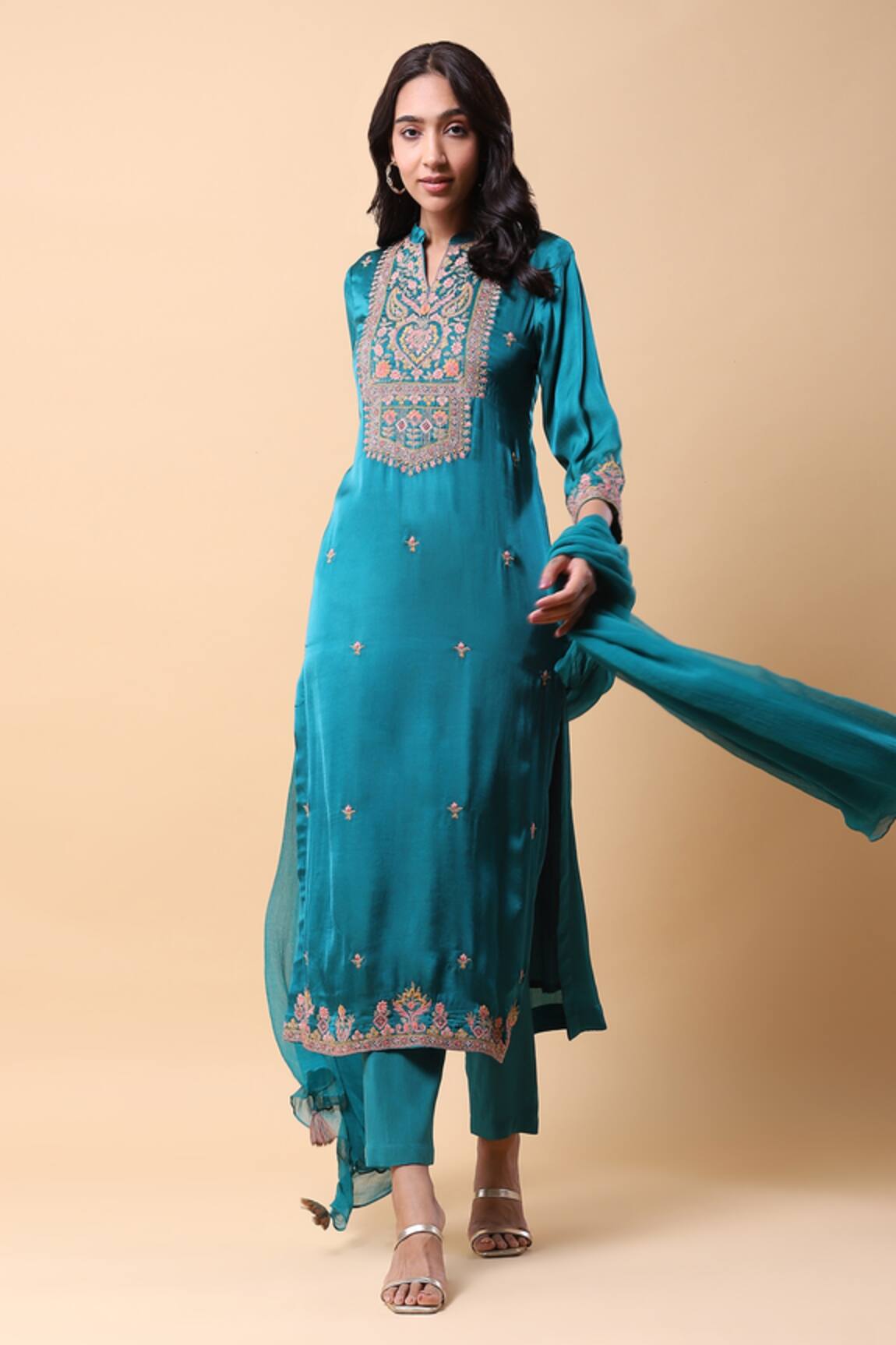 Aarke Ritu Kumar Yoke Embroidered Straight Fit Kurta Set