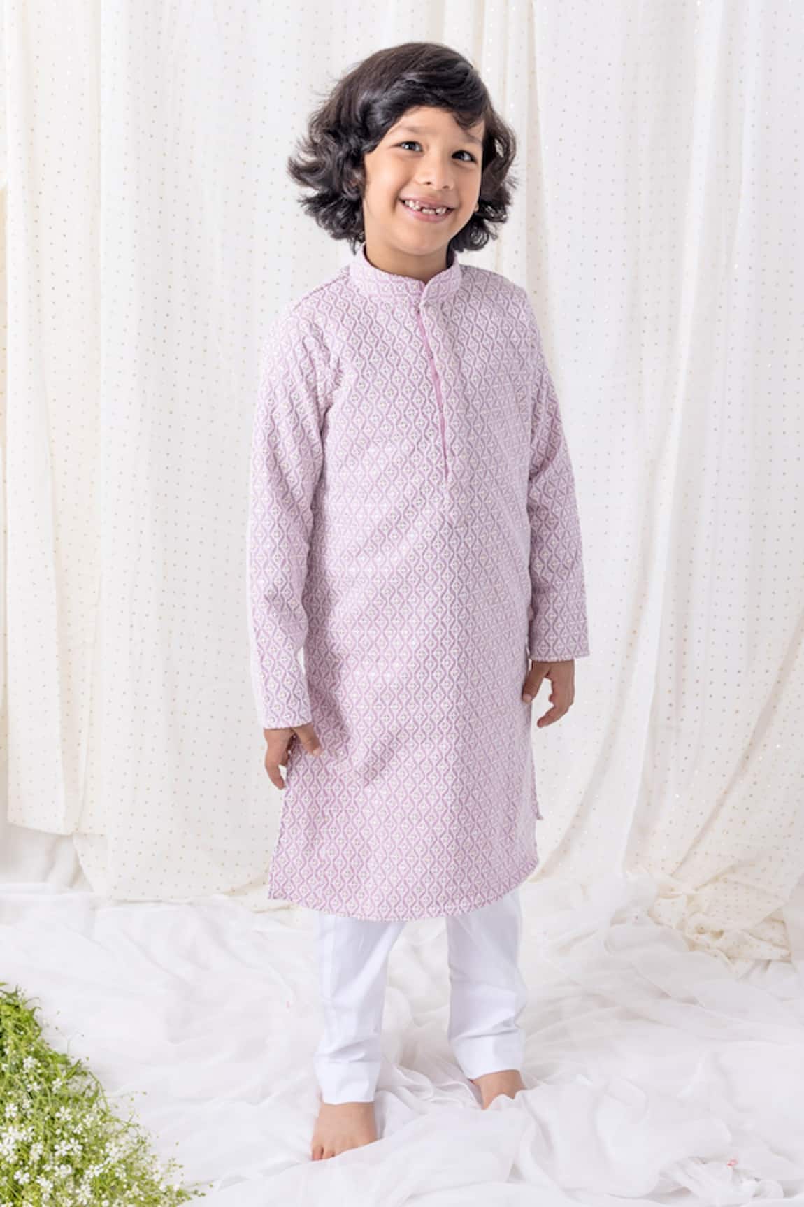 Chotibuti Mandarin Collar Embroidered Kurta Set 