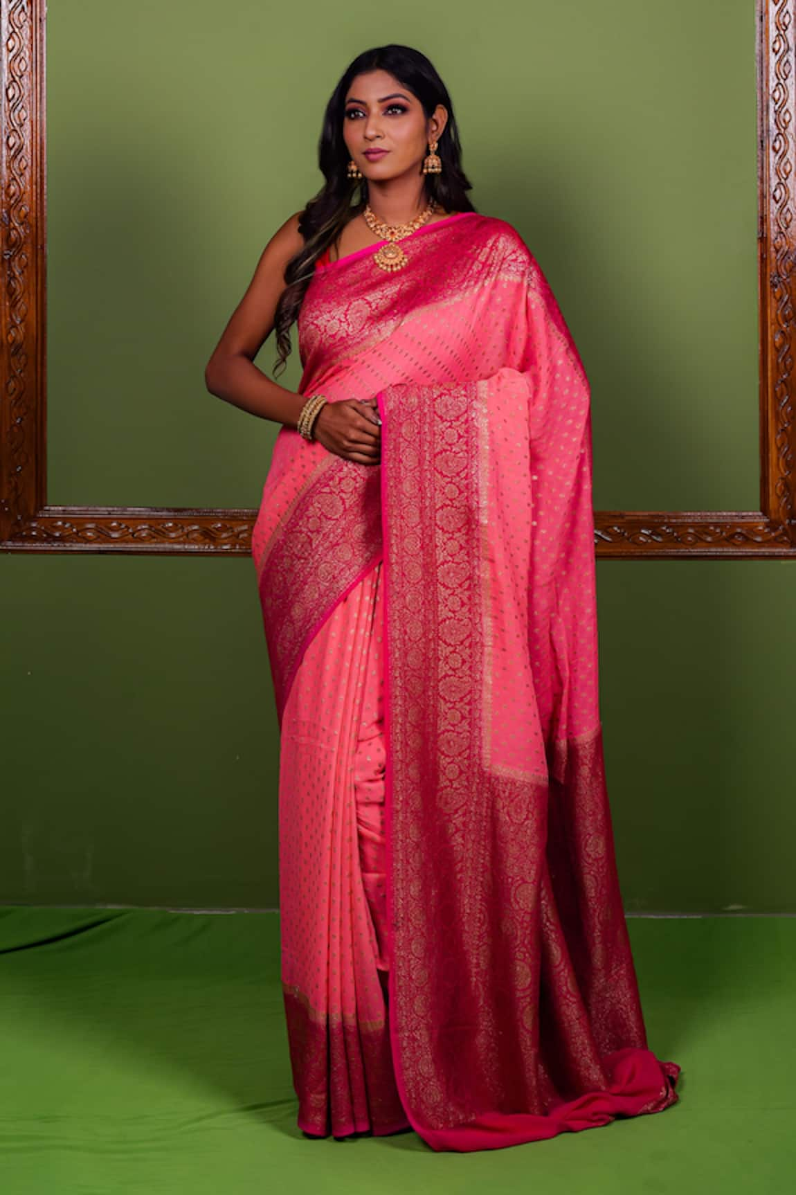 Naaritva India Floret Handwoven Banarasi Saree