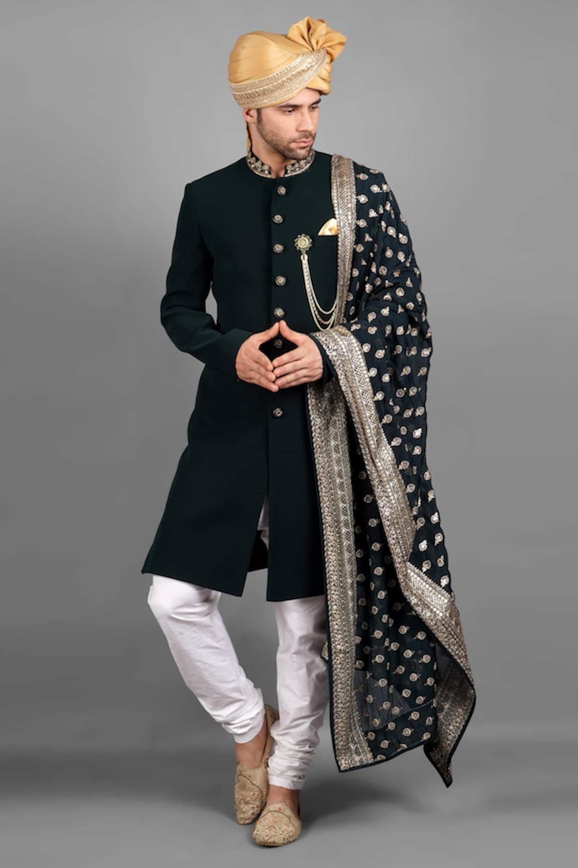 Soniya G Sherwani Set With Embroidered Stole