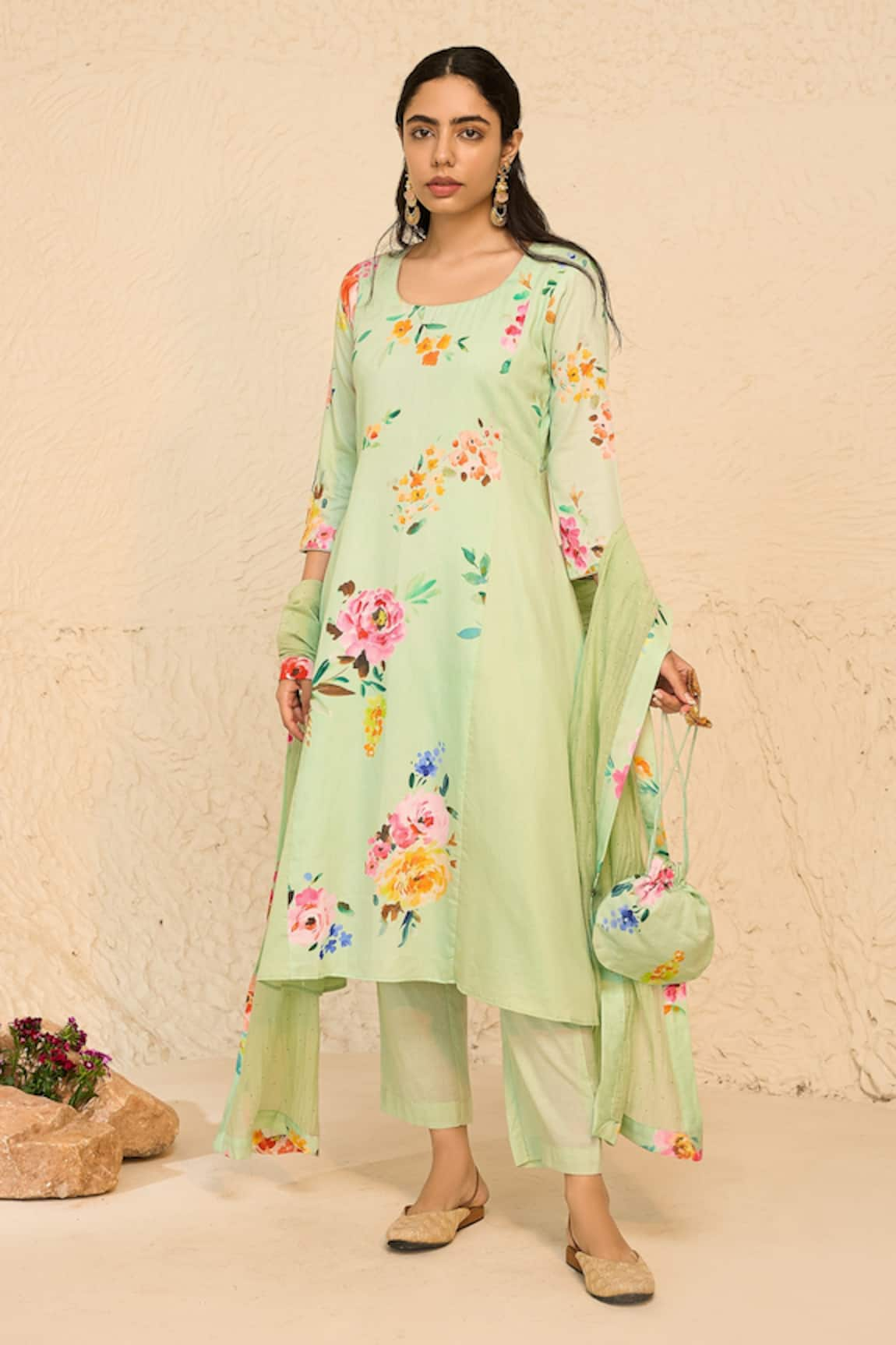 Chrkha Vintage Floral Print Kurta Set