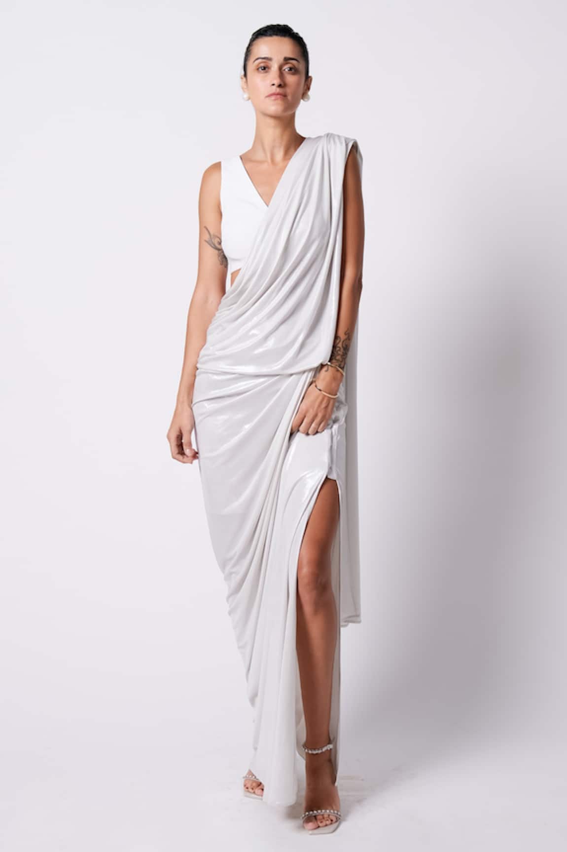 431-88 By Shweta Kapur Liquid Annie Pre-Draped Saree With Luna Blouse 