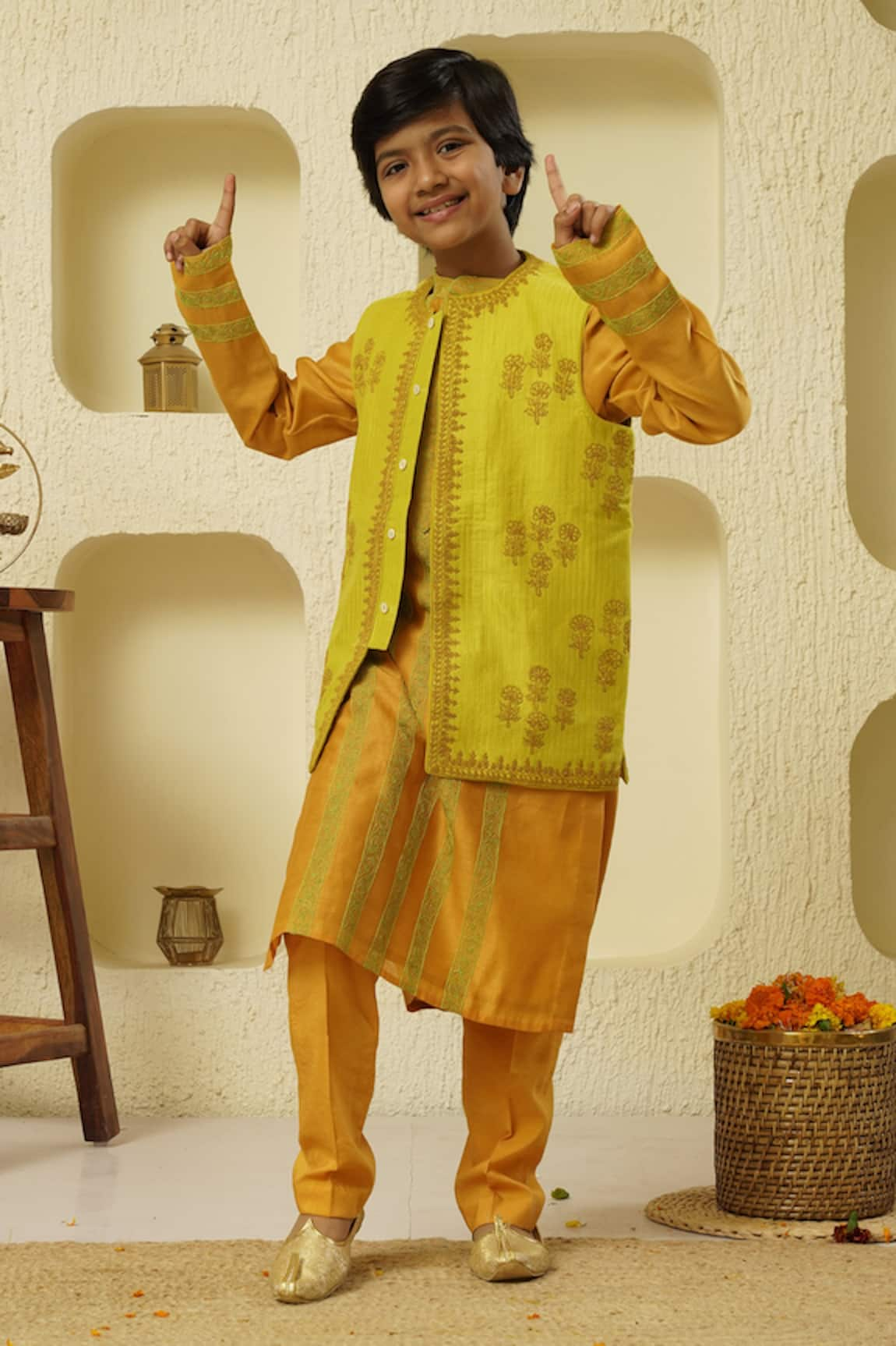 Rar studio - Kids Kurta Set With Dori Embroidered Contrast Jacket